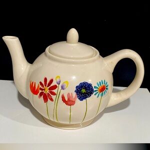 Rae Dunn. Mother’s Day collection. Tea set